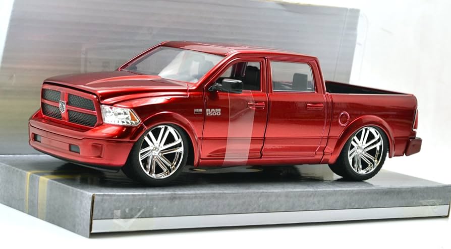 jadatoys Just Trucks 2014 RAM 1500 dub